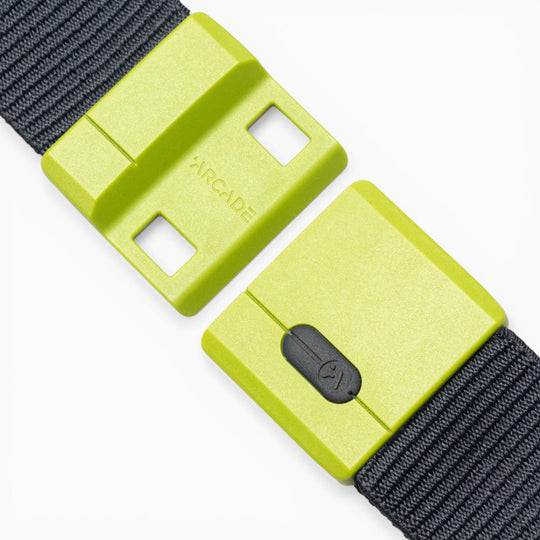 Magnetic buckle detail on the Polar Mag stretch belt in Navy/Clover by Arcade Belts